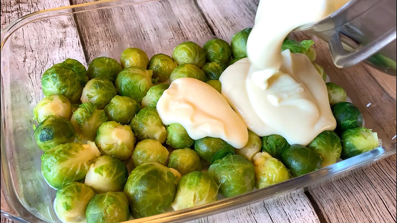 Это самая вкусная брюссельская капуста, которую я когда-либо ел! Легкий рецепт