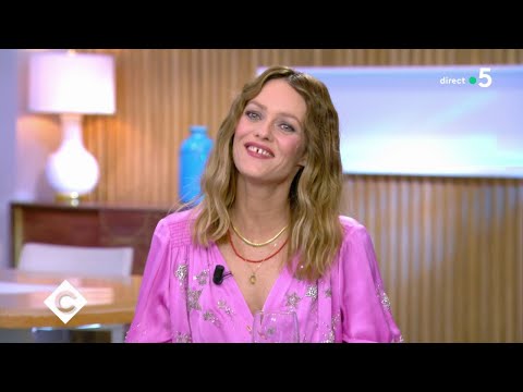 Les Trésors De Vanessa Paradis - C À Vous - 03122019