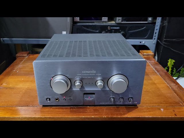 Kenwood KAF 5002 amplifier, medium size but can drive 27cm bass