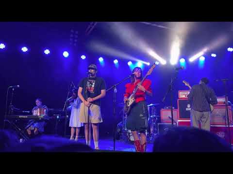 Video The Wrong Trousers (Live)