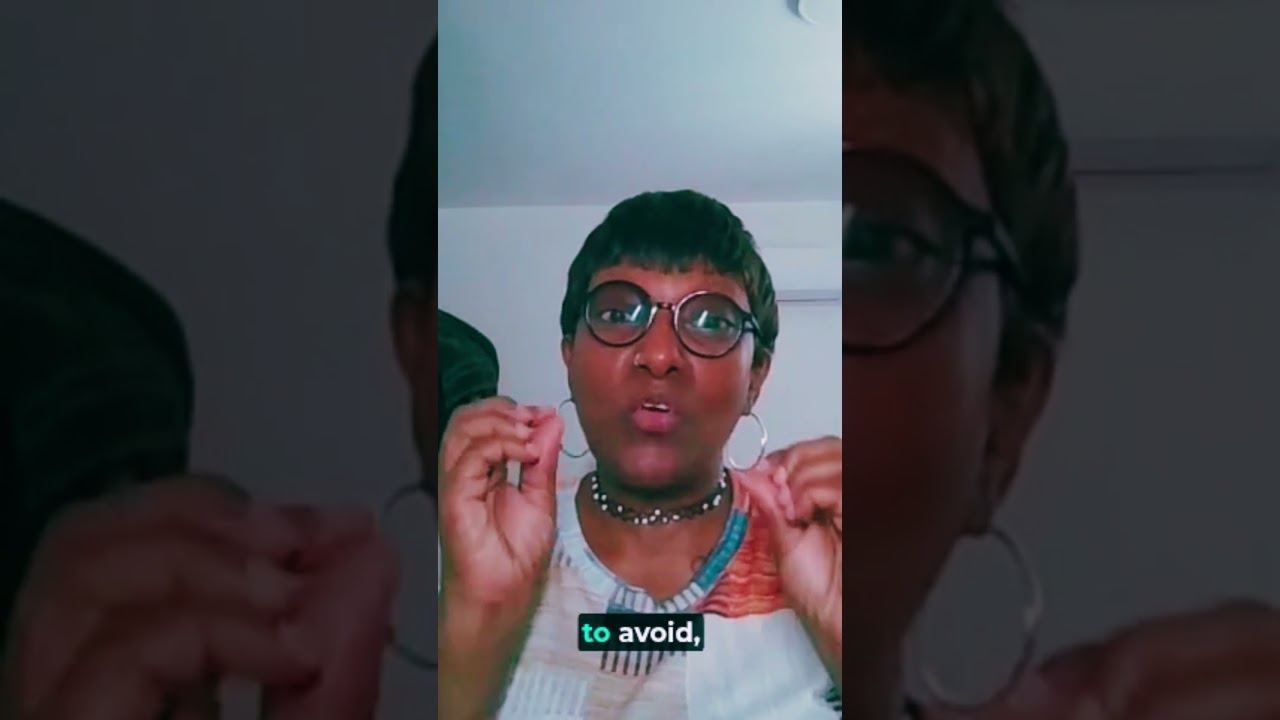 Airline Dress Code 2025: What Not To Wear To The Airport!