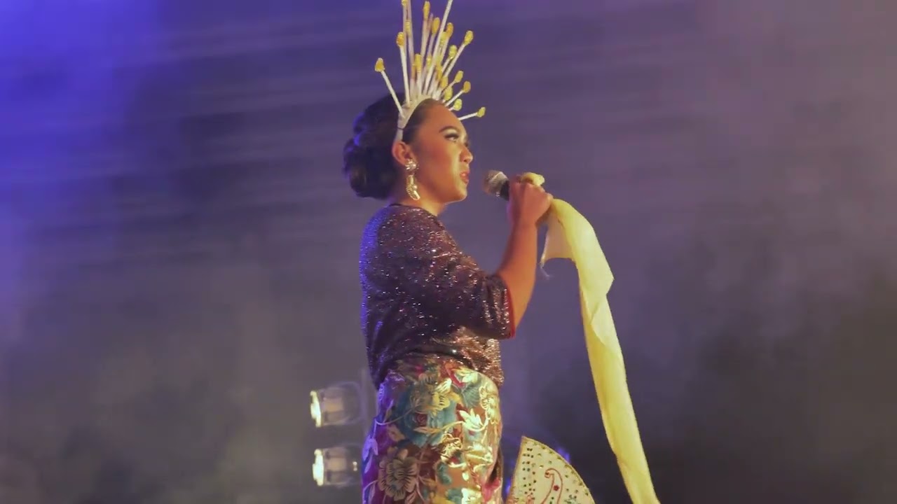 Miss Philippines Australia - Best in Filipiniana