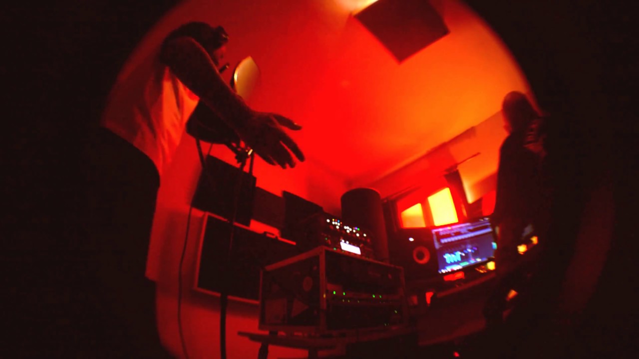 MC Grausig - Hardcore Disstrack (Official Xindlcrew Video)