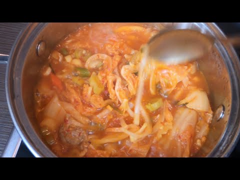 Videó: Sertés Kimchi Leves