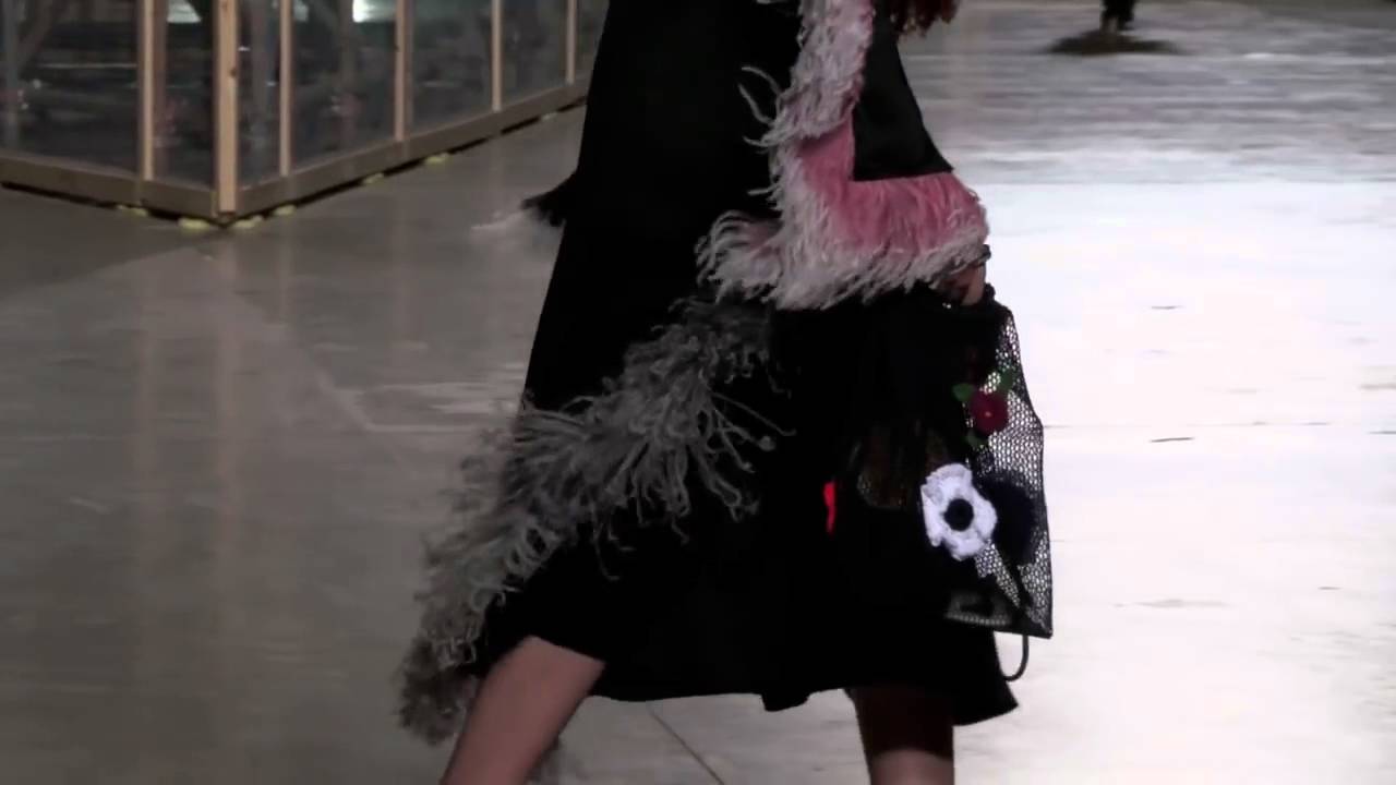 Christopher Kane Fall/Winter 2016/2017 Collection - London Fashion Week