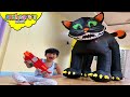 We found giant catzilla skyheart toys nerf war with huge cats playtime pretend battle