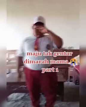 Viral seorang anak SD nyanyi lagu maju tak gentar dimarahi mamanya