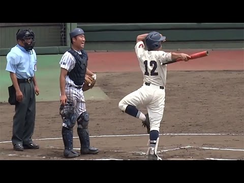 japanese-high-school-player-has-hilarious-batting-routine,-looks-like-a-ninja