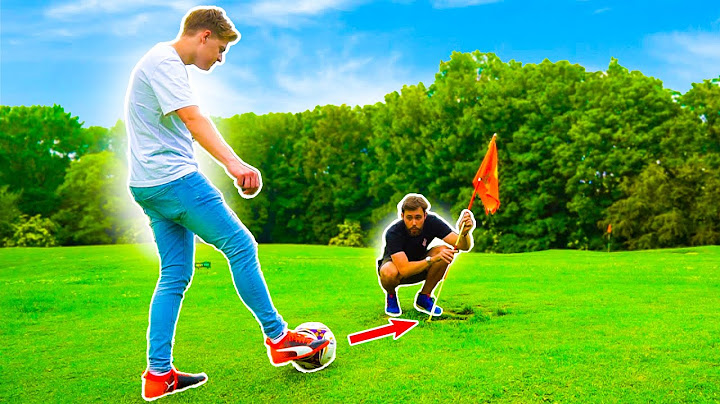 BANKZITTERS SPELEN VOETGOLF