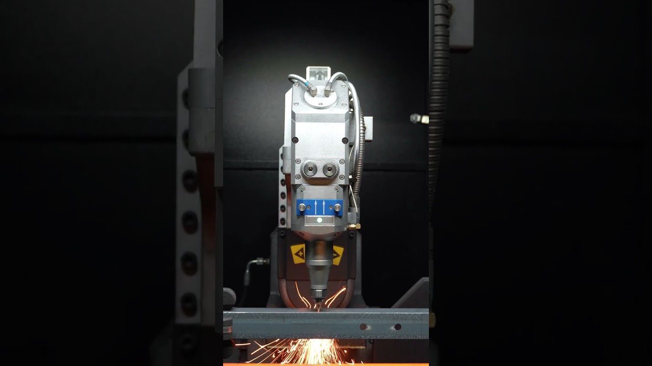 切断機、アングル材に対応 