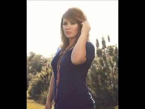 Kelly Clarkson Mr know it all