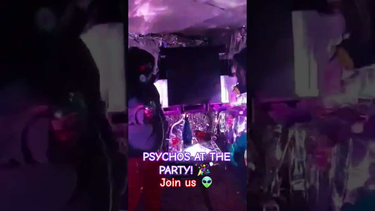 ALIEN GANGSTERS AT THE PARTY! 