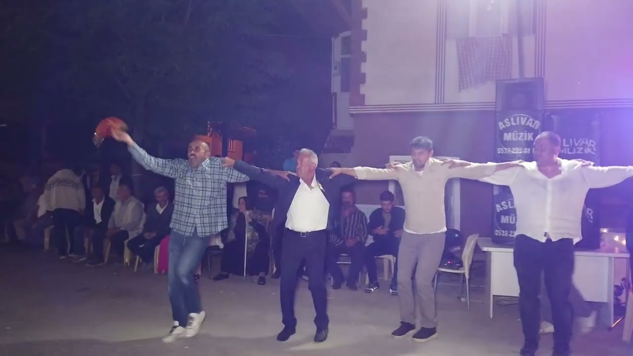 Sivas Hafik Çınarlı Köyü Mehmet YALÇIN düğün klip1 (ARAPOĞLU KAYA AKGÖZ)