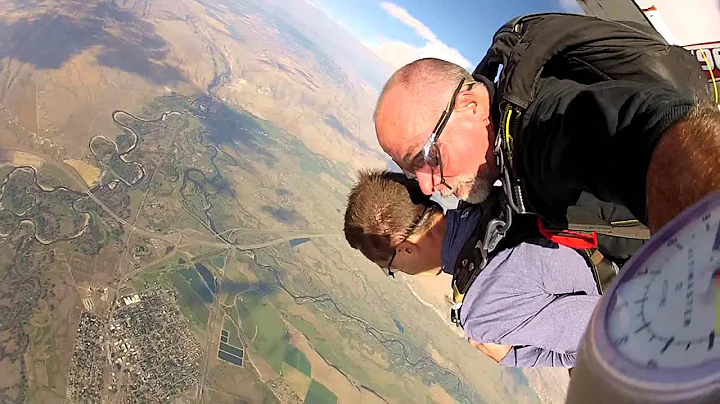 Tristan Seitz's Tandem skydive!