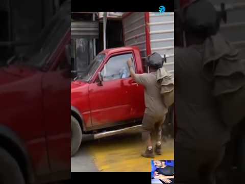 اغرب الاشياء مش هتصدق ماذا يفعل هذا المتسول في الشارع