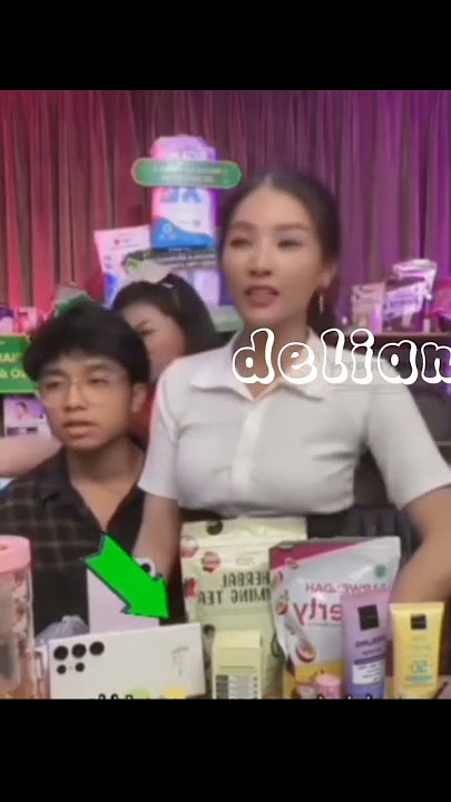 Di luar nalar sarwendah di pangku betrand saat live streaming#viral #breakingnews #shorts