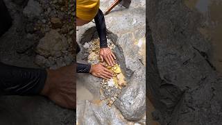 The process of finding gold | finding gold in bedrock fragments | finding gold nuggets worth $3000