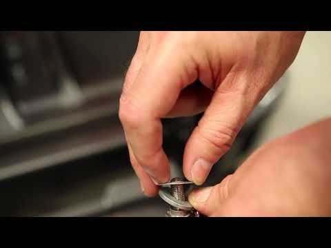 Grunt 4x4 'Easy Up Slow Down' Tailgate Strut Installation Guide - Toyota Hilux SR5