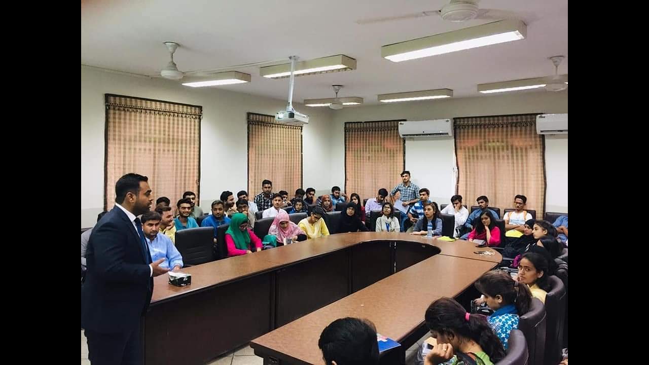 Life at COMSATS University Islamabad lahore.Lahore Pakistan university life