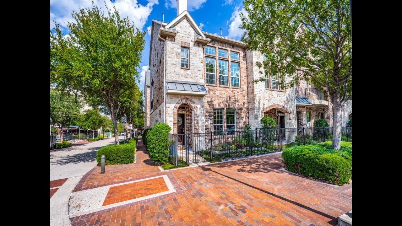 15856 Quorum-Meridian Square in Addison Circle Townhomes