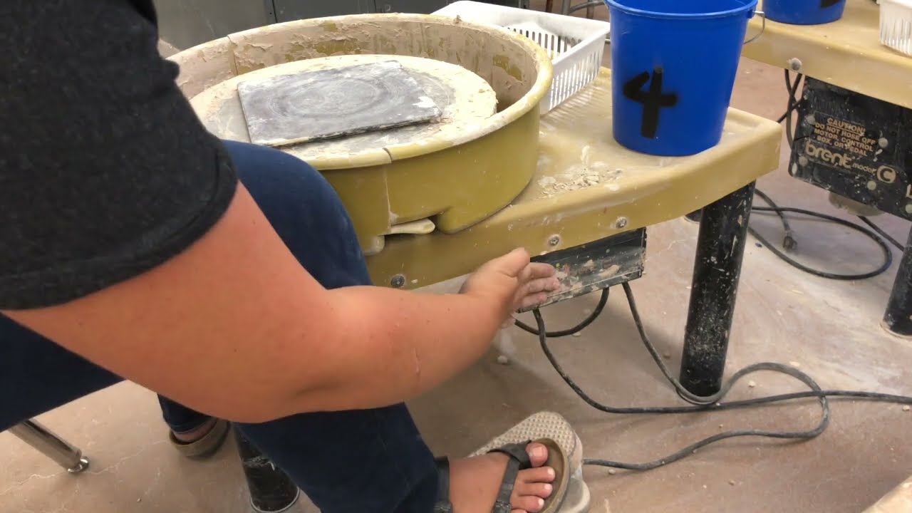 Using Bats and Makeshift Bats on a Pottery Wheel Without Bat Pins! 