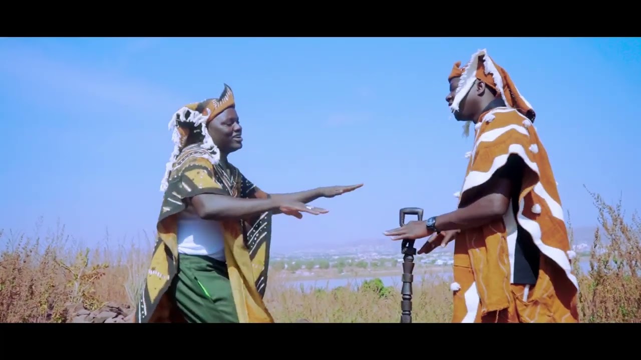 Nouhoum Kampo Feat Abou Tessougue -  Dogon Ni Bozo ( Clip Officiel )