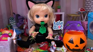 BABY ALIVE Mariah eats to much Candy and gets Sick !  😨