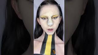 Hufflepuff Makeup🦡💛 #harrypotter #hufflepuff #makeuptrends #makeuptutorial #creativemakeup Resimi