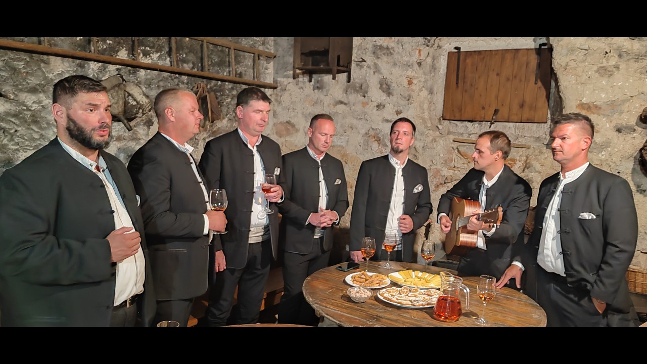 Klapa Pharia - Dajem ti rič - Konoba Bratanić