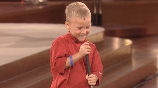 Adorable 5-Year Old Golf Prodigy