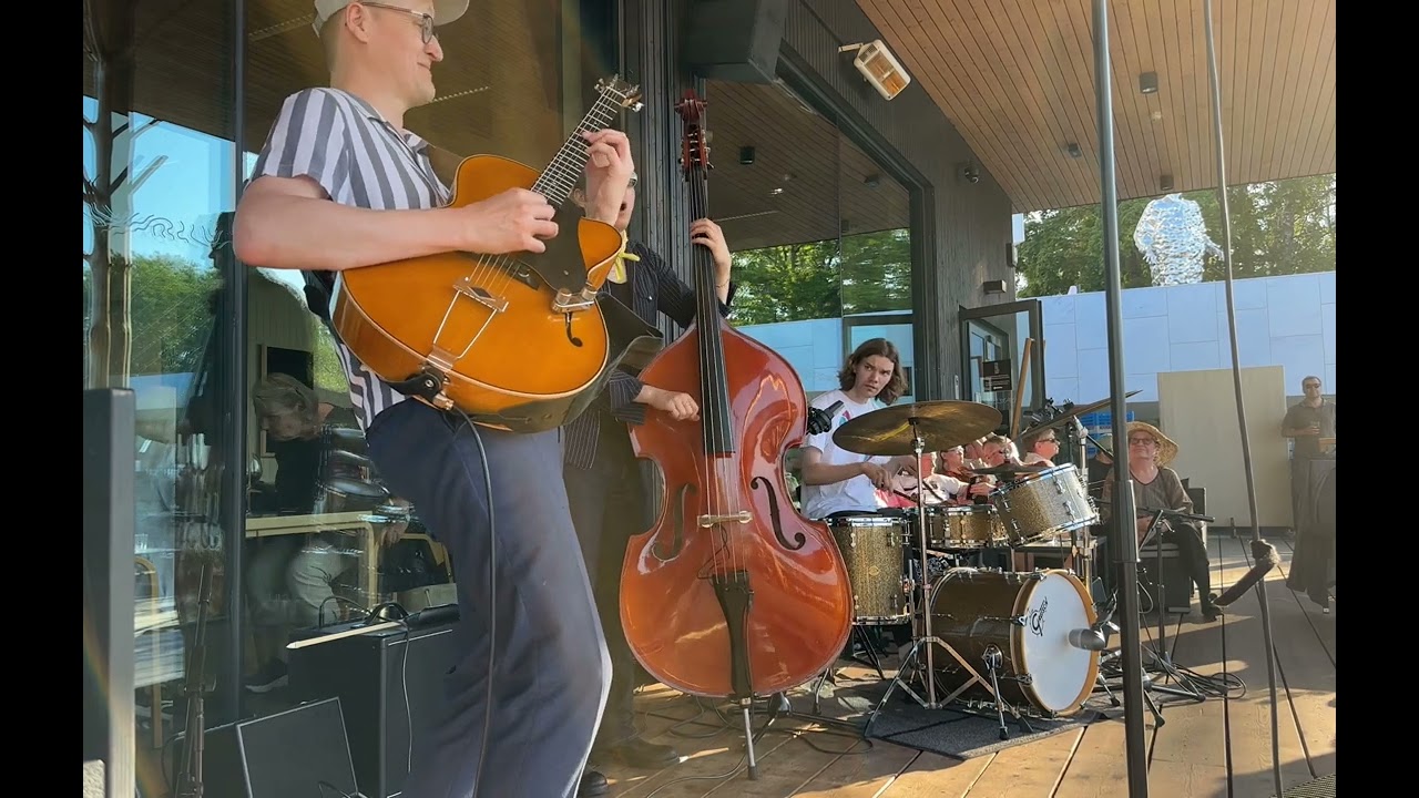 Isfahan - Teemu Viinikainen