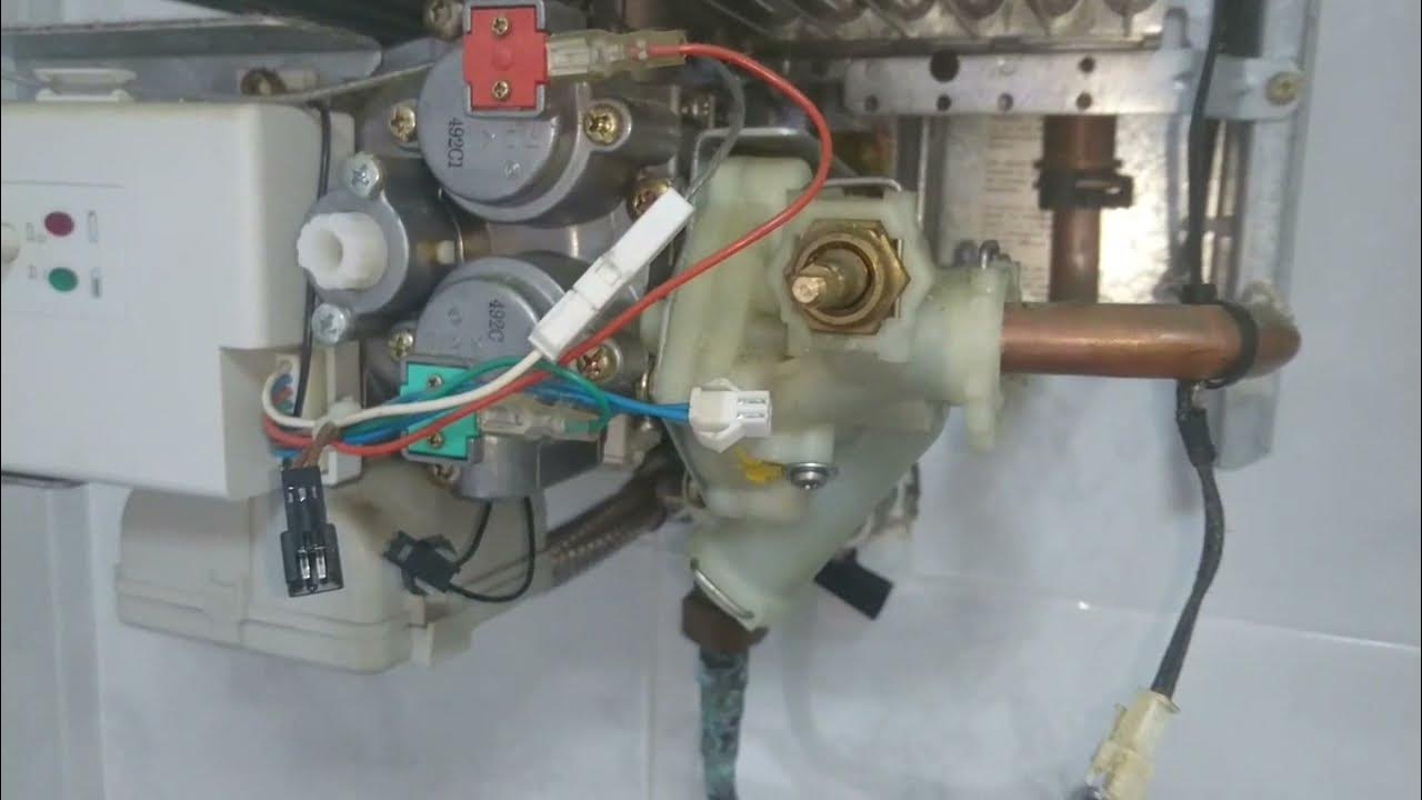 Calentador de gas Junkers gotea y no funciona ( no prende) No calienta ni  hace chispa 