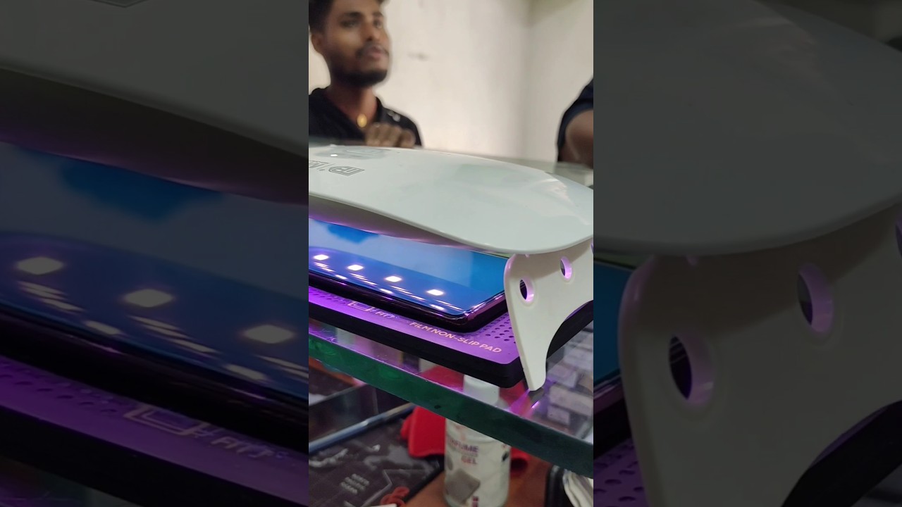 Applying a curve UV tempered glass