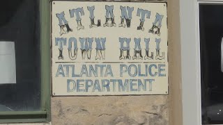 Police raid small city in Indiana during investigation into town official
