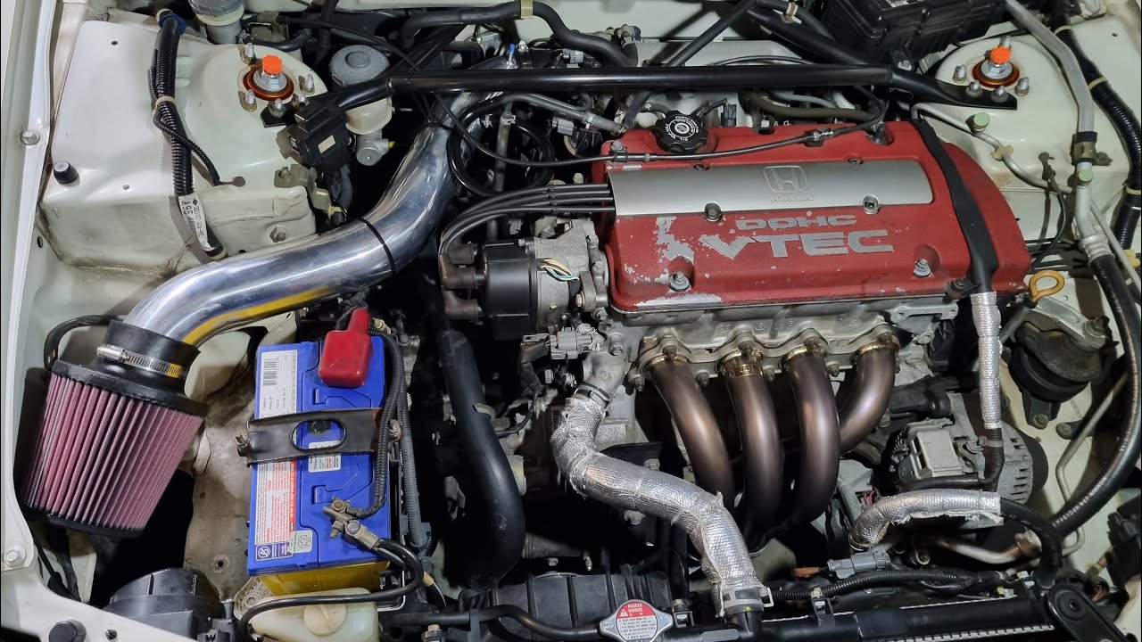 Honda Accord Euro R CL1 H22A - Exhaust Sound VTEC Crossover - YouTube
