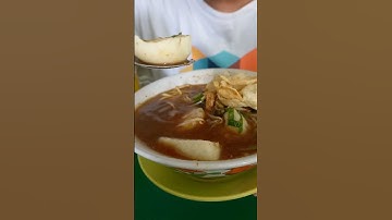 Thumbnail of Soto Lontong Pakai Koyah Gurih‼️ #dailyvlog #makan #kuliner #lombok #soto #sotoayam #enak #mantap