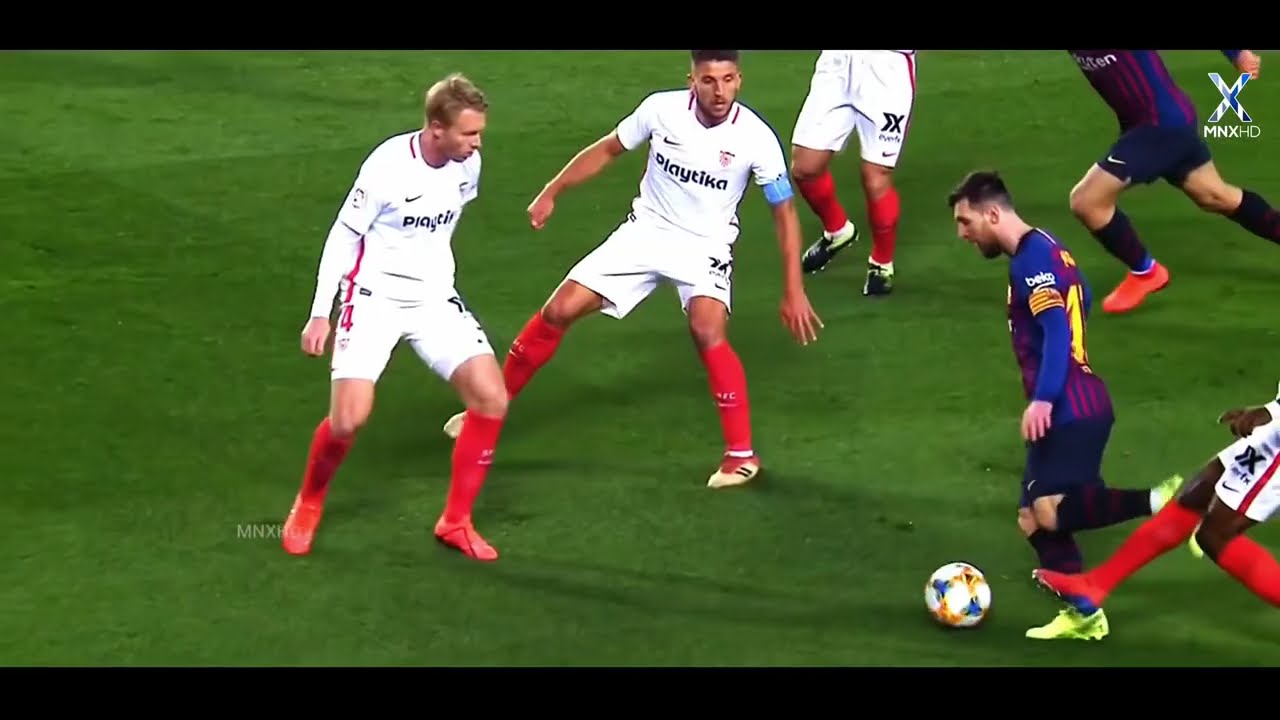 Unselfish Plays In Football