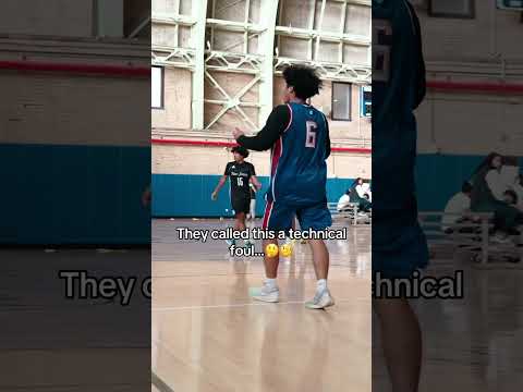 Ref buggin … 🤦 #basketball #fyp #referee