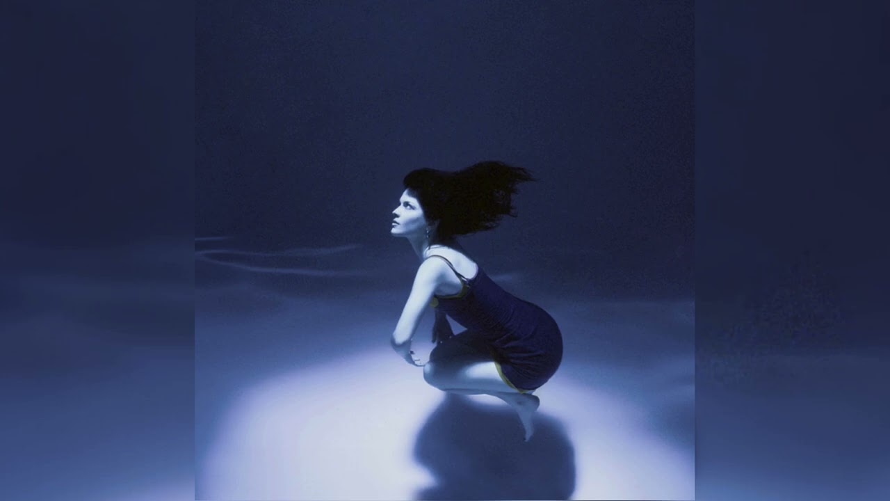 Lejos De Ti (Instrumental With Backing Vocals) - The Marías