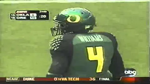 No-call P.I. on slant pass for Oregon WR Jaison Wi...