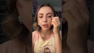 MAQUILLAJE SÓLO CON LABIAL ROSA | Cande Copello