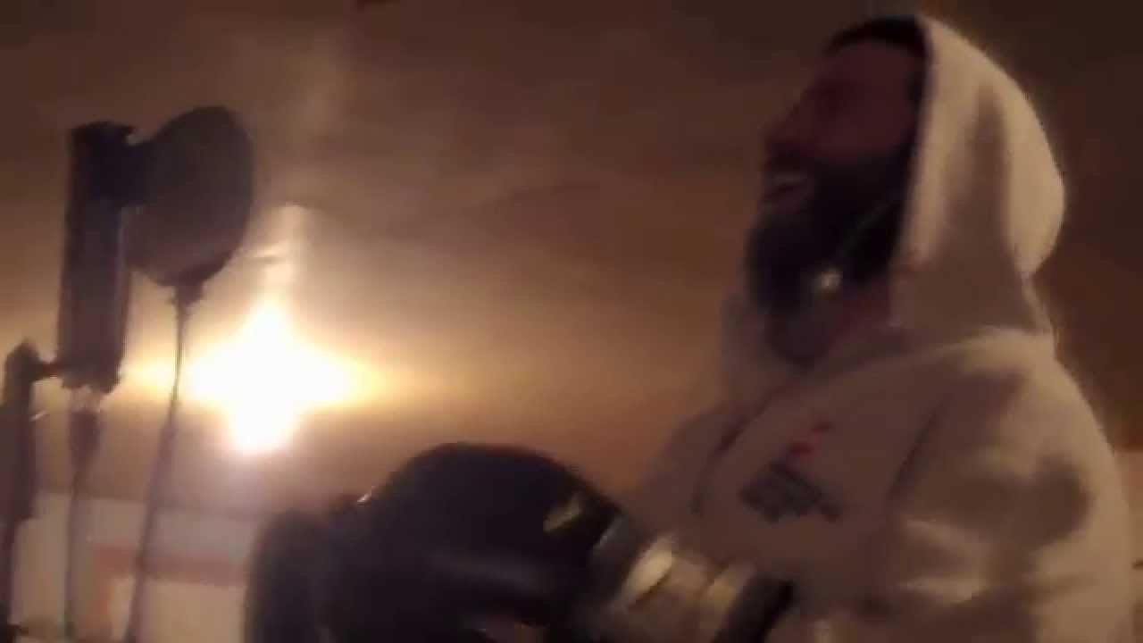 "M.C. Swallowman" E-rock the mic Holskey feat Floundeezy