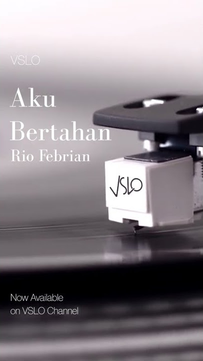 VSLO: Rio Febrian - Aku Bertahan (Lyrics) | Vinyl Mode & Rain Ambiance #shorts