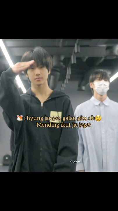 dek abangmu sampe jinjit itu🤚😭 🤣 #jisung #doyoung #ytshorts #nct