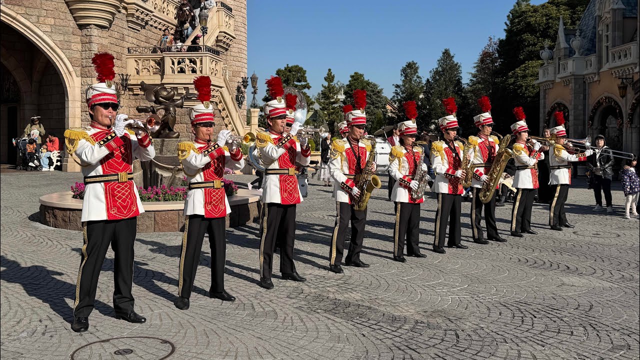 東京ディズニーランドバンド クリスマスメドレー 〜サンタが街にやってくる〜