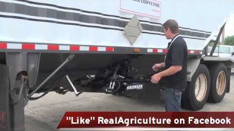 The Haukaas Trailer Conveyor Makes Unloading Your Trailer a Snap