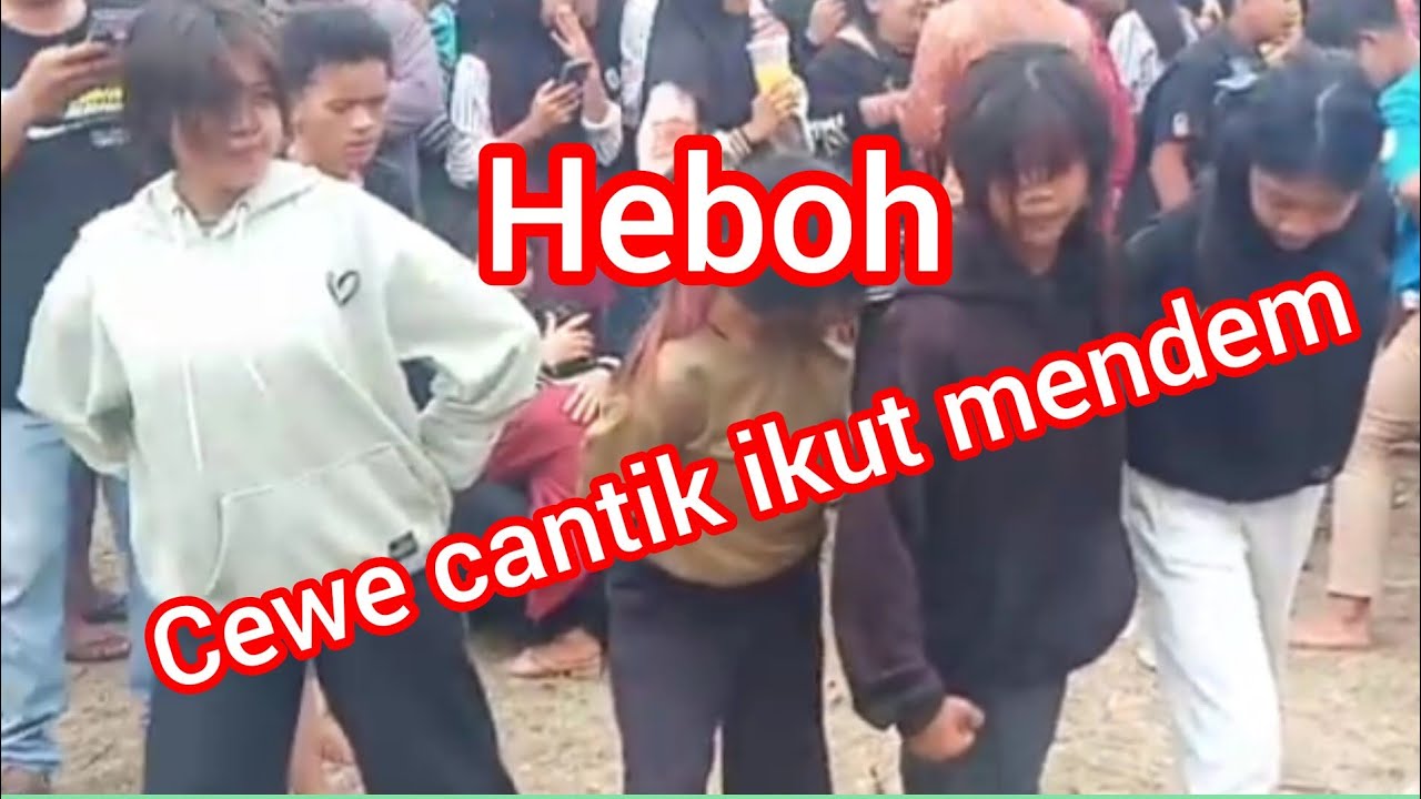heboh cewe cantik ikut mendem ebeg Sekar Turonggo Kinanti cilacap#@agussupriyanto7809