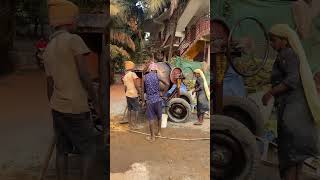 Неприкасаемые работают за 50₽.Как вам такая немытая Индия?! #travel #video #shorts #индия #строители