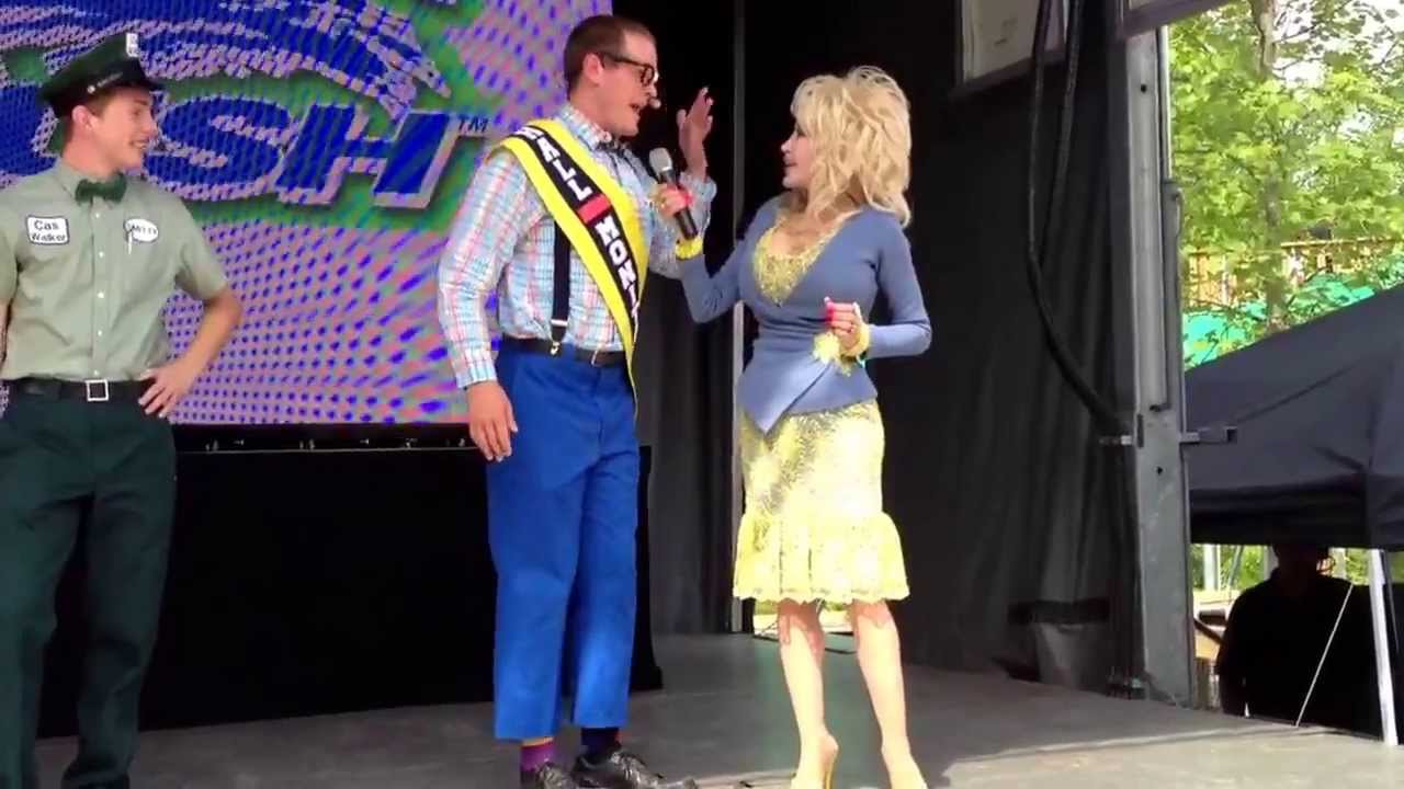 Dolly Parton with The GemTones at Dollywood's Splash Country water park