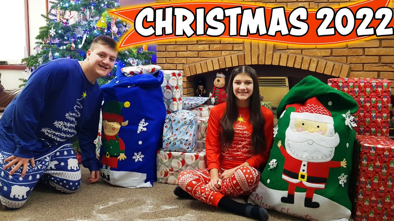 Подарки к открытию Рождества 2022 года